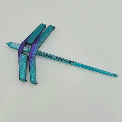 Roaming Wayfinder - Small, teal and purple black accent