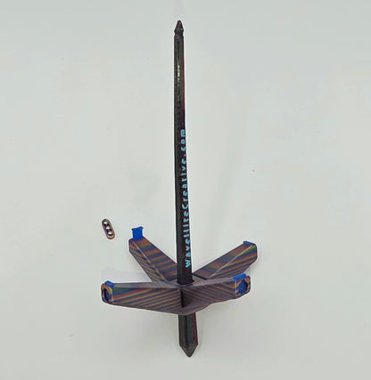 Roaming Wayfinder - Small, rainbow oil slick with blue accents