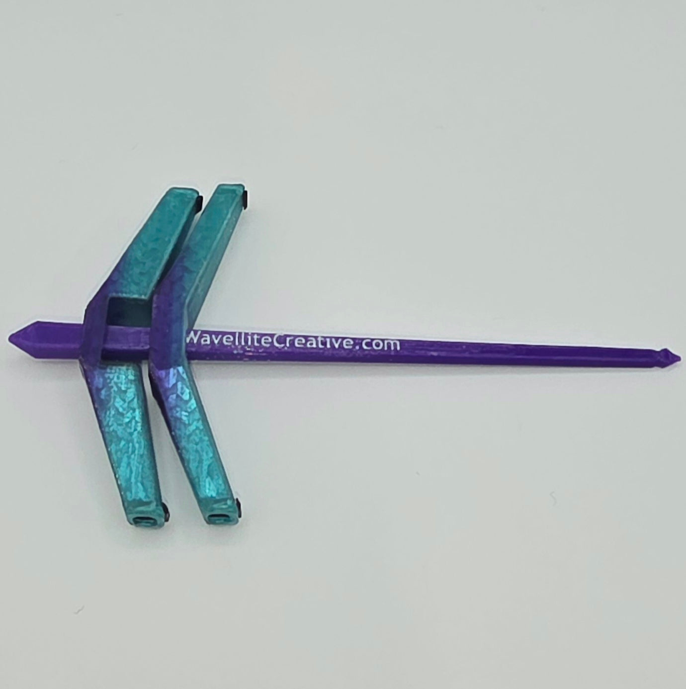 Roaming Wayfinder - Small, teal and purple black and white accents