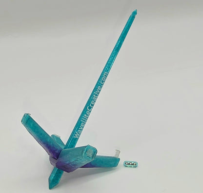 Roaming Wayfinder - Small, teal and purple white accent