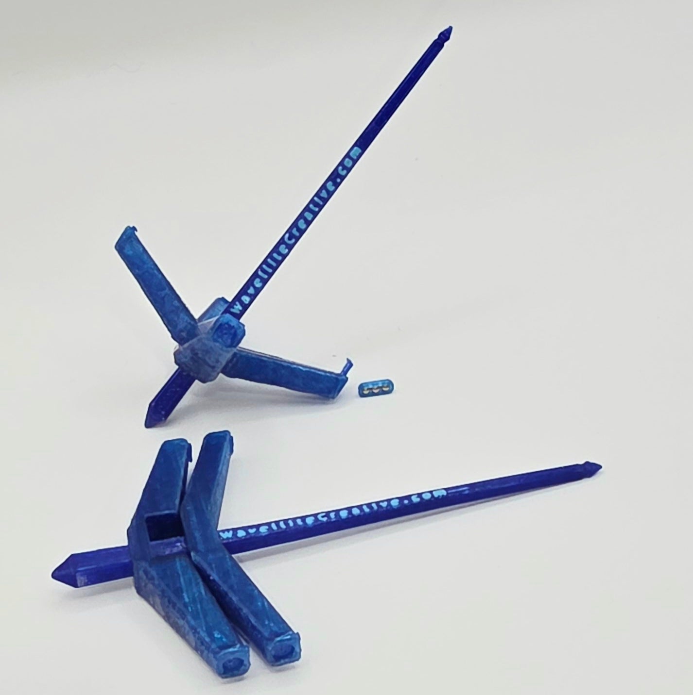 Roaming Wayfinder - Small, blue on blue