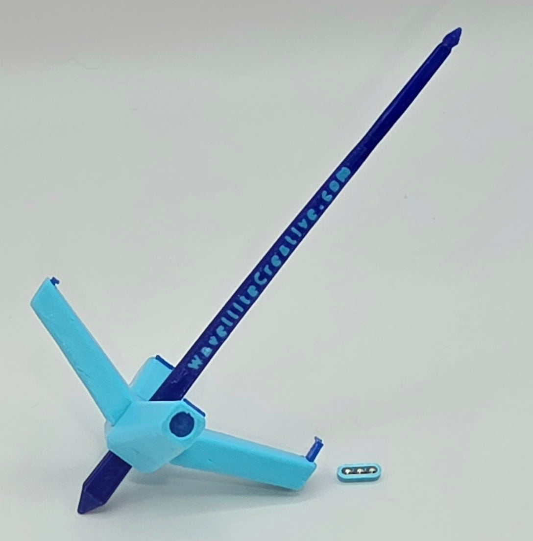 Roaming Wayfinder - Small, light blue on dark blue